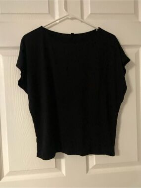 T39a- UNIQLO Black Boatneck Dolman T-Shirt